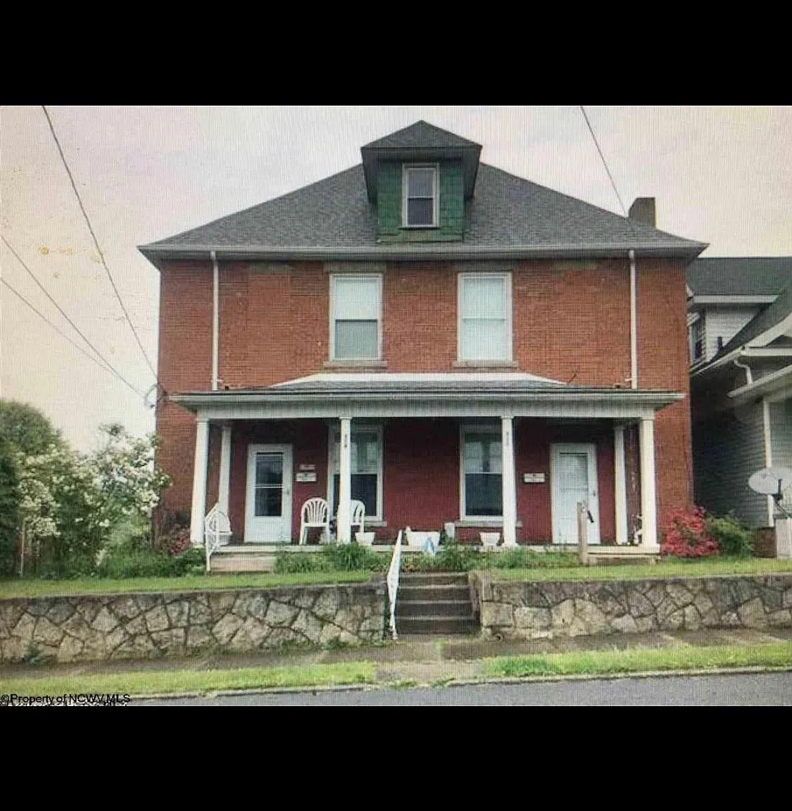 3 bed, 1.5 bath, 1200 sqft, $1,200 — Photo 4