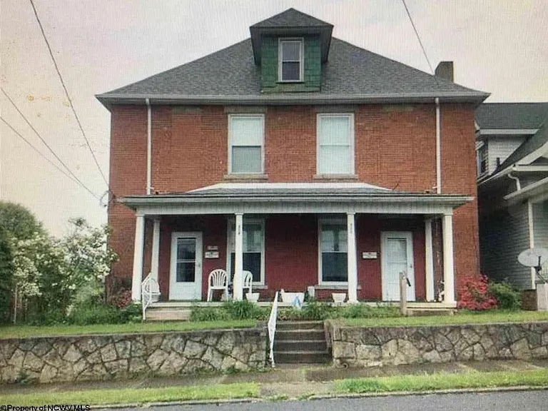 310 Maryland Ave — Photo 2
