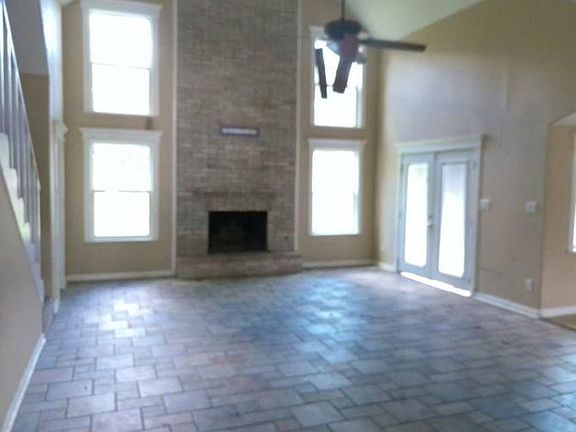 4th image of 52 Banyan Ct