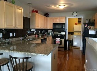 1643 Welland St, Howell, MI 48855