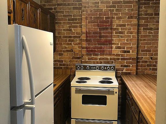 2nd image of 11329 S Langley Ave #3