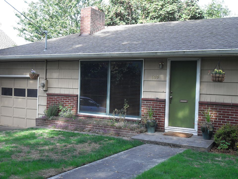 1st image of 609 13th St