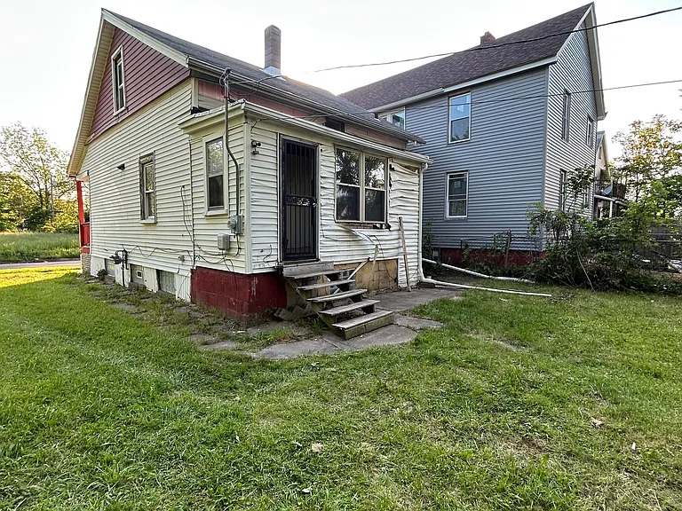 5366 Garland St — Photo 3