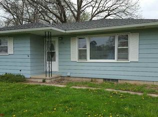 1720 Huntington Rd, Waterloo, IA 50701