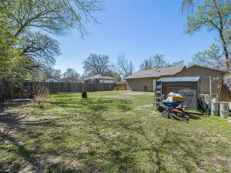823 Hickory St — Photo 19