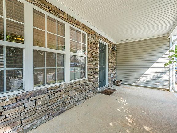 4th image of 316 Greystone Cir