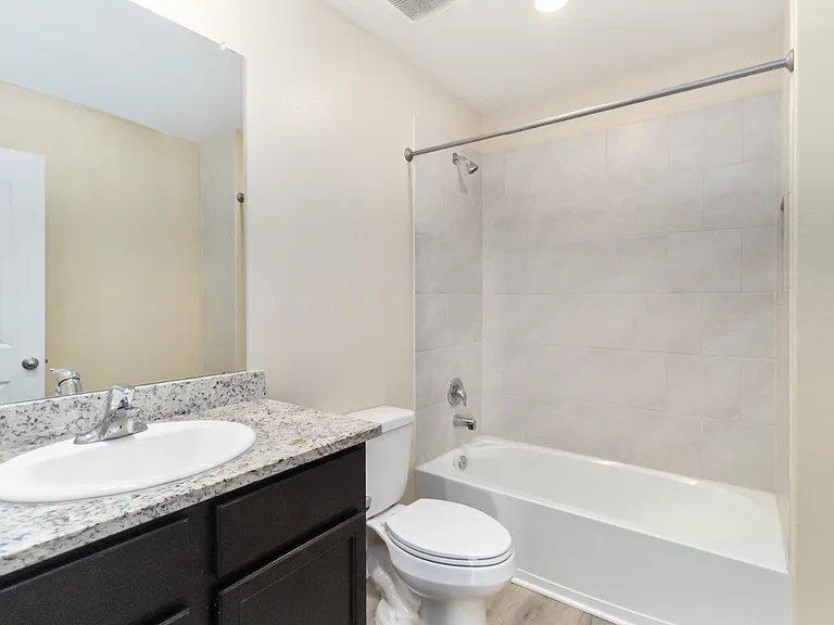 15027 Harbor Lndg — Photo 23