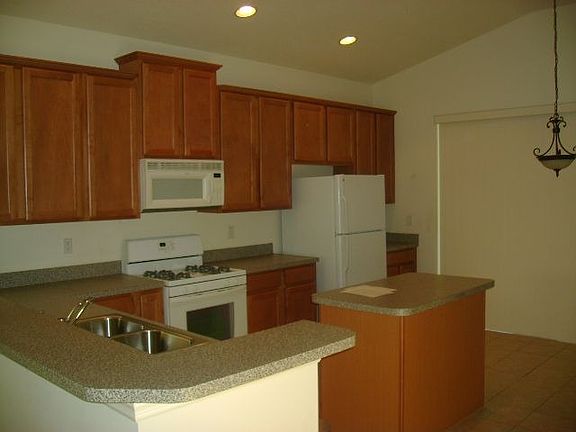 3rd image of 1254 Nashville Dr
