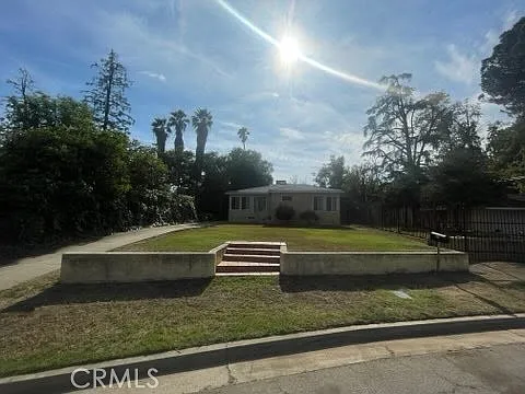 521 Walnut Ave Photo 1