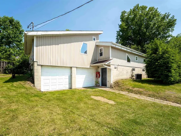 454 Kensington Ave, Star City, WV 26505