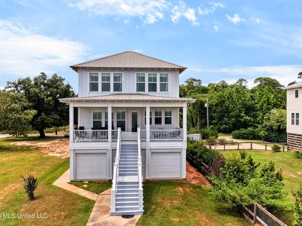 4723 E Belle Fontaine Rd, Ocean Springs, MS 39564