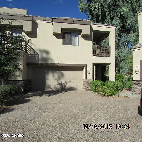 2 bed, 2.0 bath, 1420 sqft, $3,200 — Photo 3