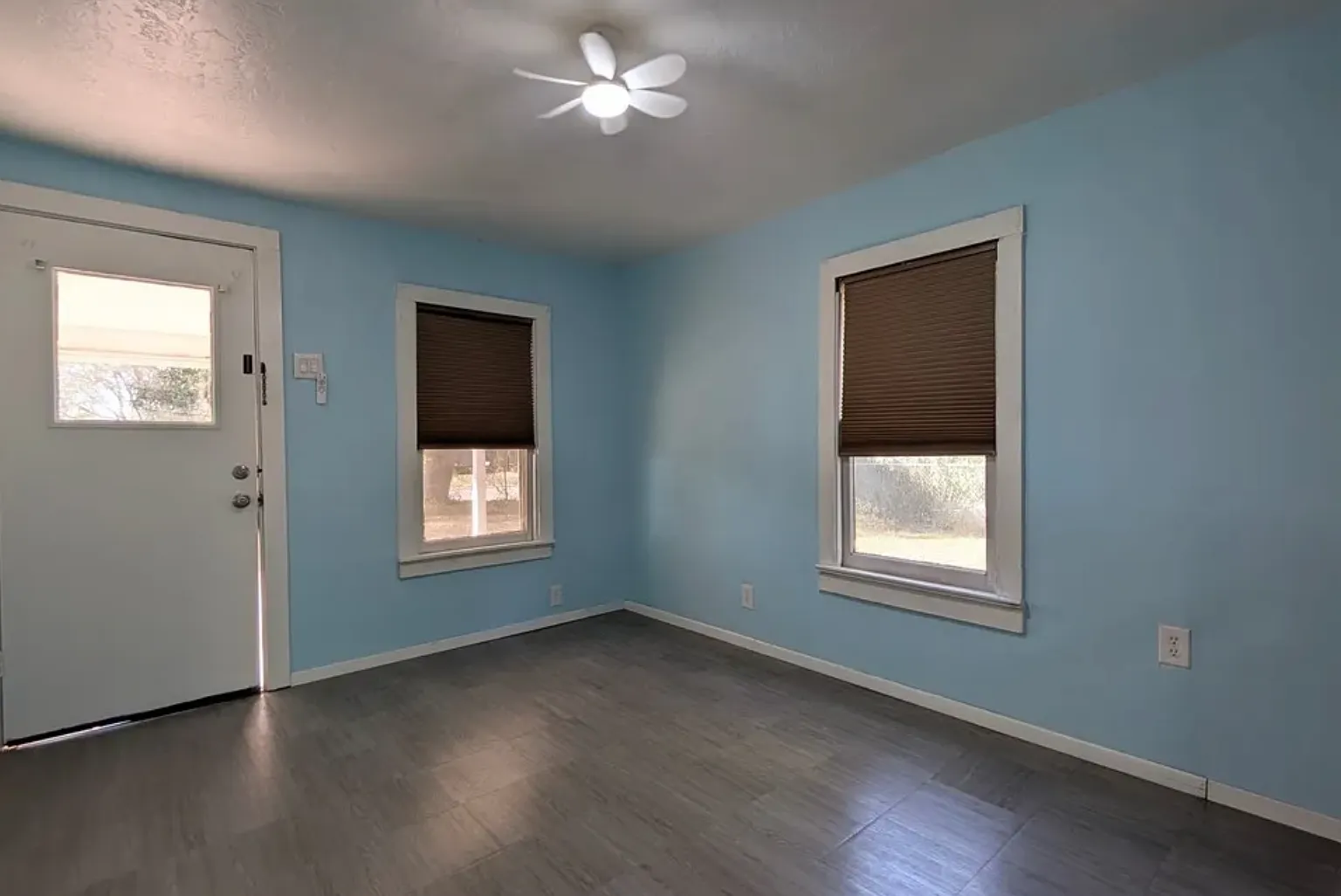2 bed, 664 sqft, $875 — Photo 2