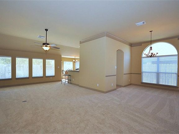 5th image of 12715 Jasmine Hollow Ln