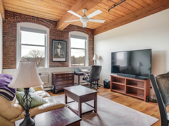 2nd image of 402 River St APT 4A