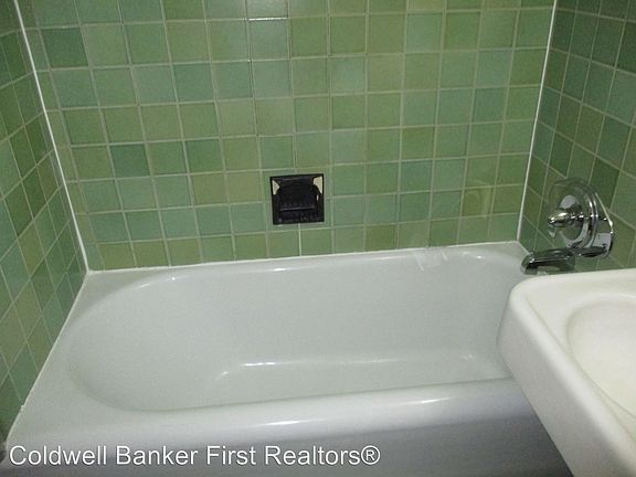 4th image of 2 E Birch St APT 409