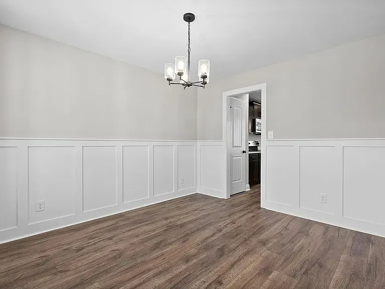 736 Banister Dr — Photo 18