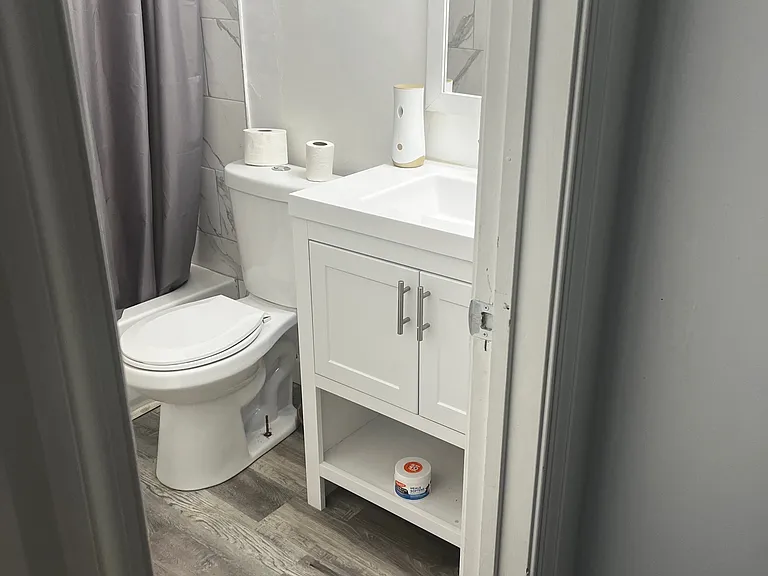 3522 Markham Ct — Photo 11
