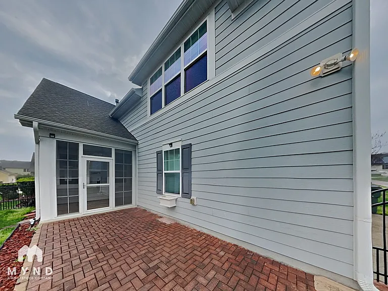 1033 Pemberly Ave — Photo 26