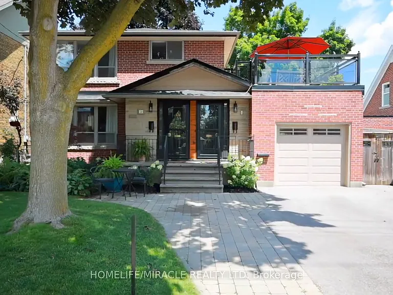 34 Elizabeth St S #A — Photo 2