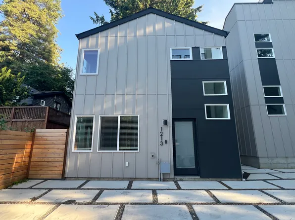 1213 NE 104th St, Seattle, WA 98125