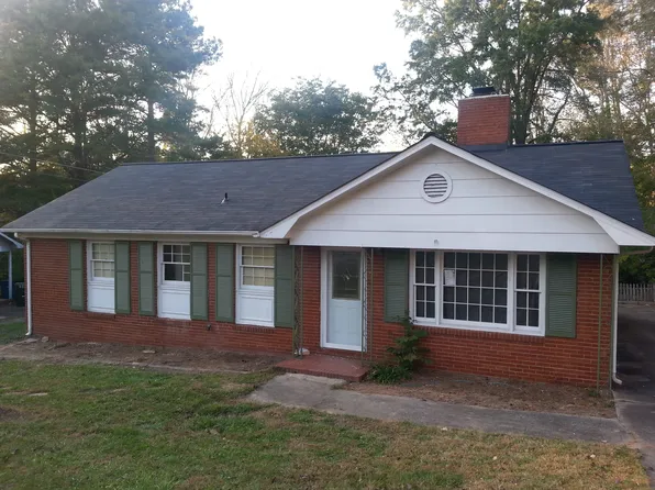 128 Clearbrook Rd, Matthews, NC 28105