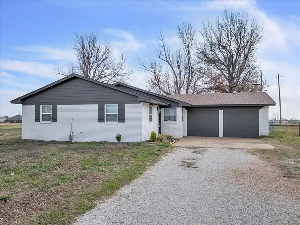 24 NE 3rd St, Tuttle, OK 73089