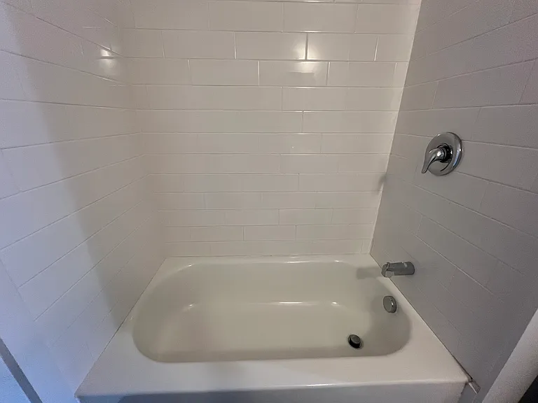 5326 Fifth #28