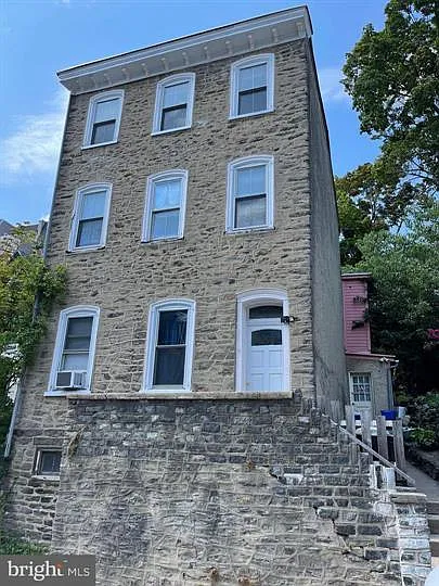 1 bed, 800 sqft, $1,250 — Photo 3