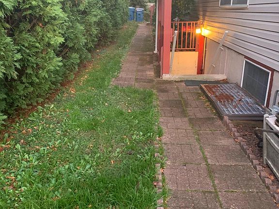 3rd image of 112 Exmore Ave