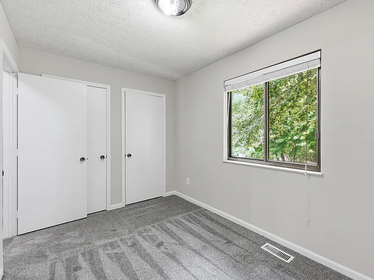205 Brownsfell Dr — Photo 29
