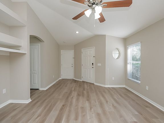 3rd image of 1522 Marsh Wood Dr
