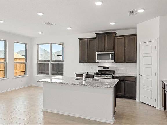 4th image of 27107 Bel Air Point Ln