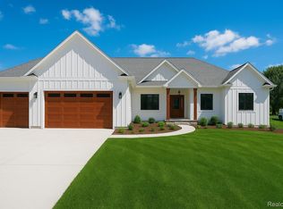 3681 Outback Trl, Pinckney, MI 48169