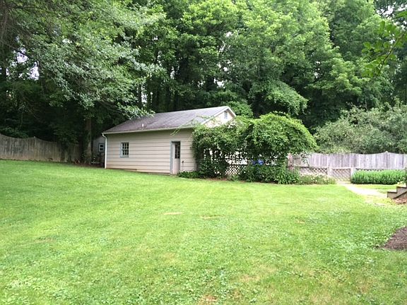 4th image of 3706 John Marshall Dr