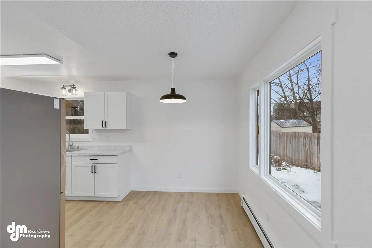5408 Camelot Dr — Photo 2