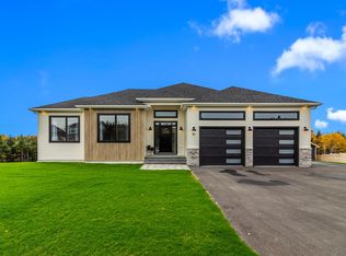 16 Sandalwood Drive, Middle Cove, NL A1K0E5