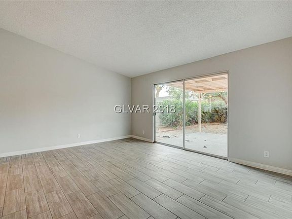 5th image of 4332 Chirr Ln