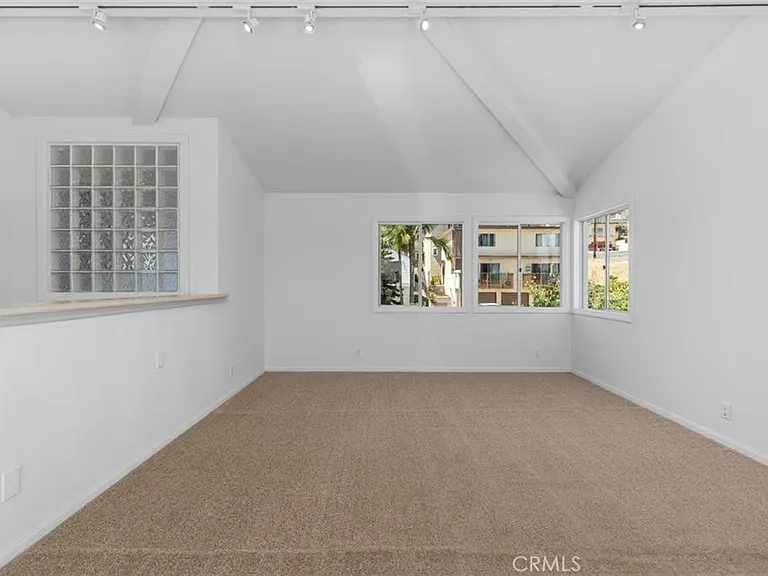 34032 Ruby Lantern St — Photo 15