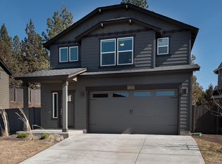 20645 SE Meadowsweet Dr, Bend, OR 97702