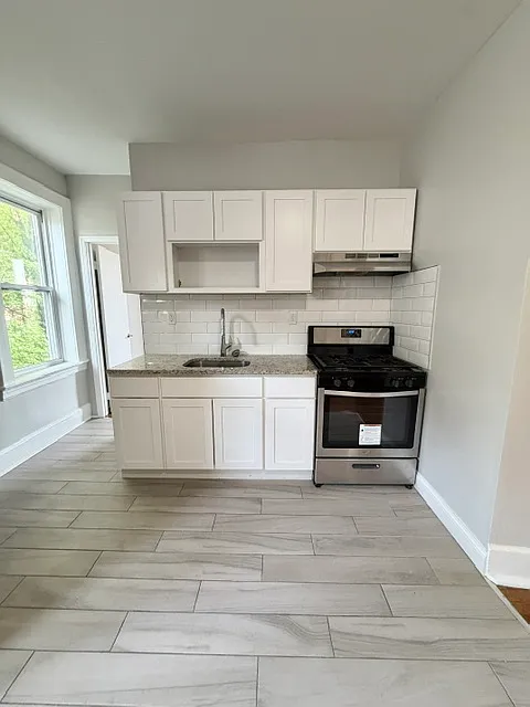 2 bed, $1,925 — Photo 1