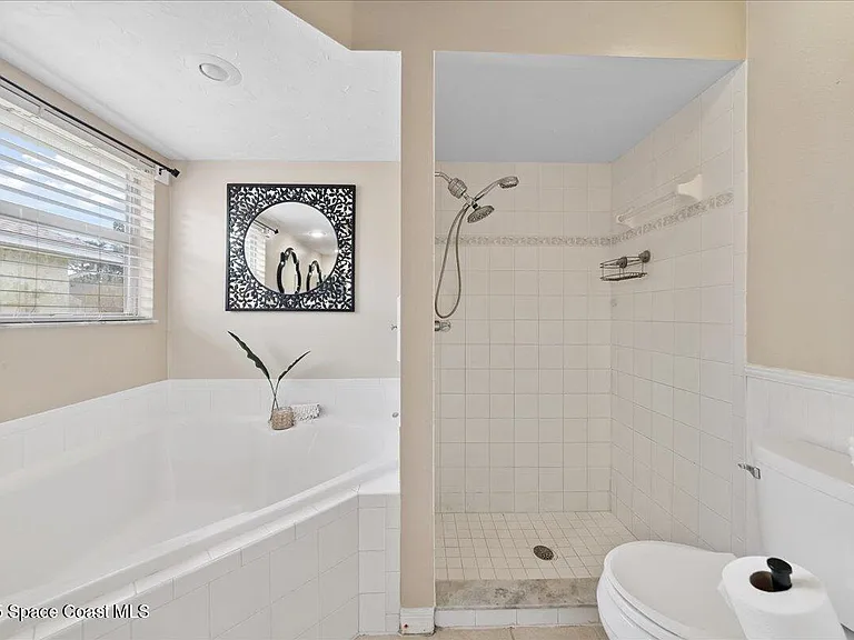 897 Hunters Creek Dr — Photo 17