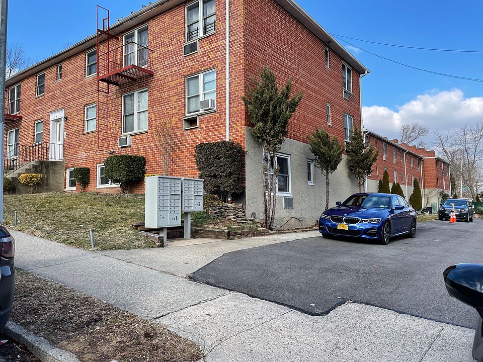 1st image of 7 Benton Ct #E
