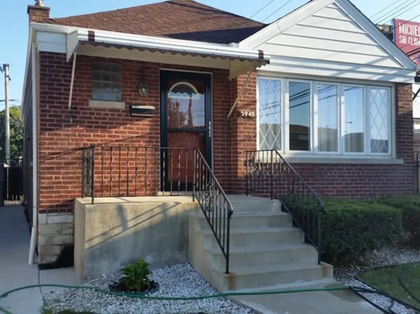 3945 W 70th St #401, Chicago, IL 60629