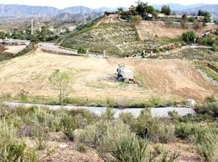 10622 W Stallion Ranch Rd, Sunland, CA 91040