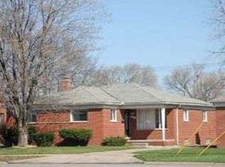 27024 Ford Rd, Dearborn Heights, MI 48127