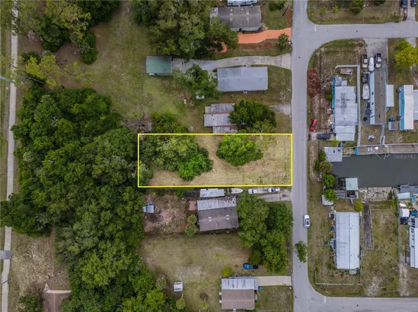 Nellie St, Edgewater, FL 32141