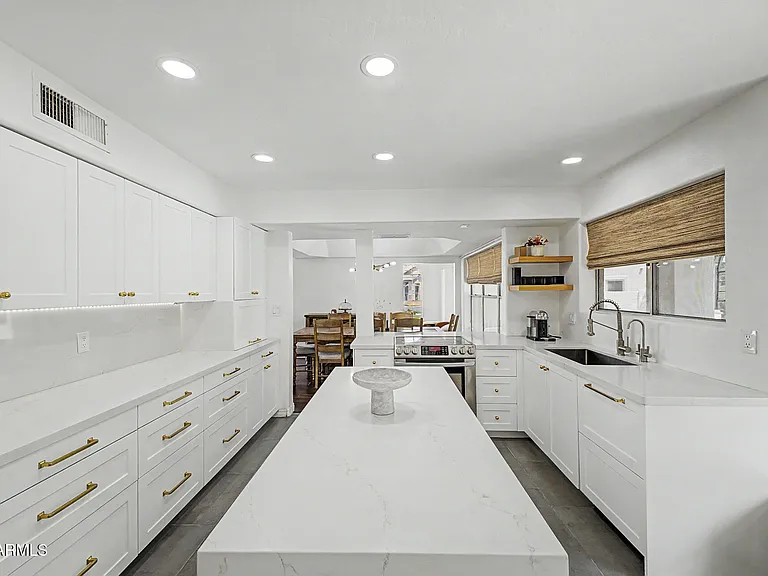 5773 W Shannon St — Photo 21