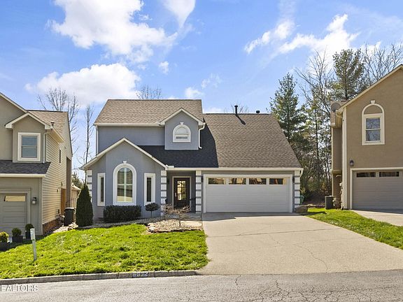 3rd image of 8632 Charles Towne Ct