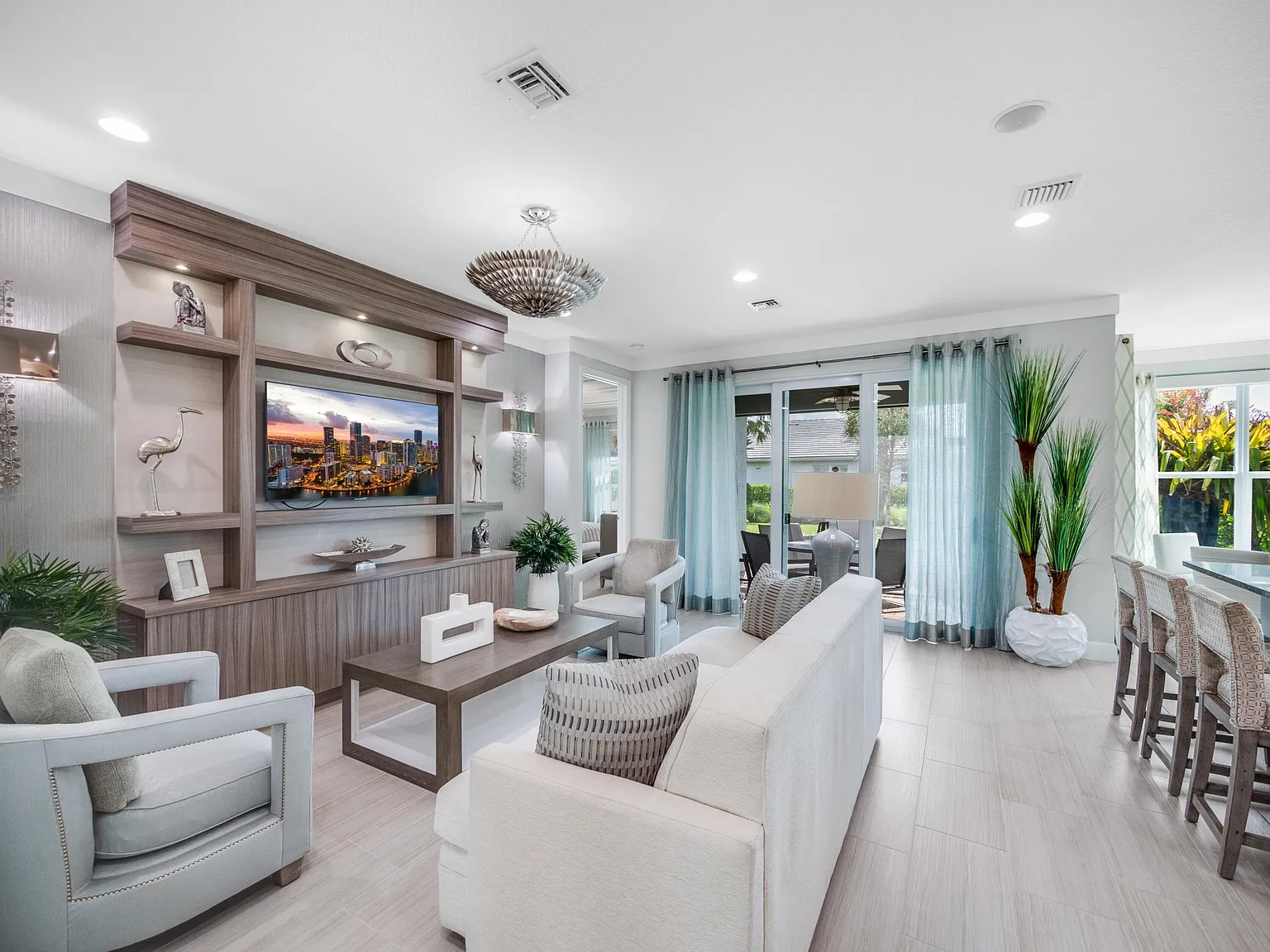 2 bed, 2.0 bath, 1599 sqft, $3,000 — Photo 4